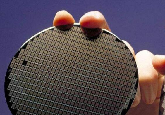 环球晶圆二季度净利润同比大增18%